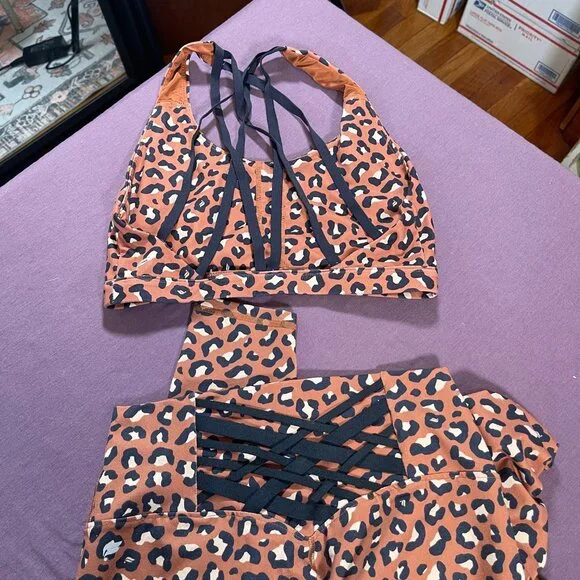 NWOT Power Hold by Fabletics - Brown Cheetah Set Small Bra and leggings - Picture 2 of 5